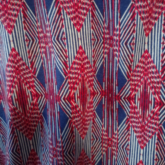 Lularoe top - Picture 2 of 3